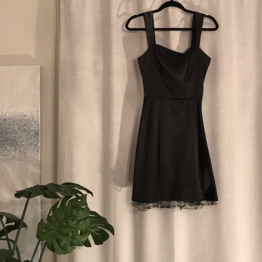 LBD - Picture 4 of 5